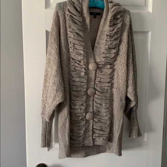 Beige button up sweater - Picture 1 of 2